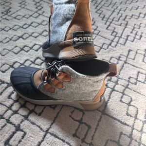 Sorel Gray, Black and Brown Women's Winter Lace-Up Boots